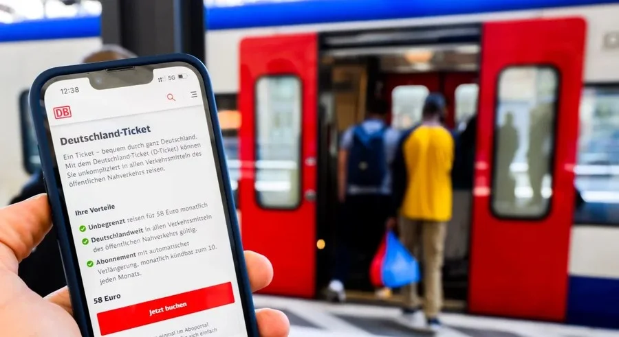 Public transport ticket display